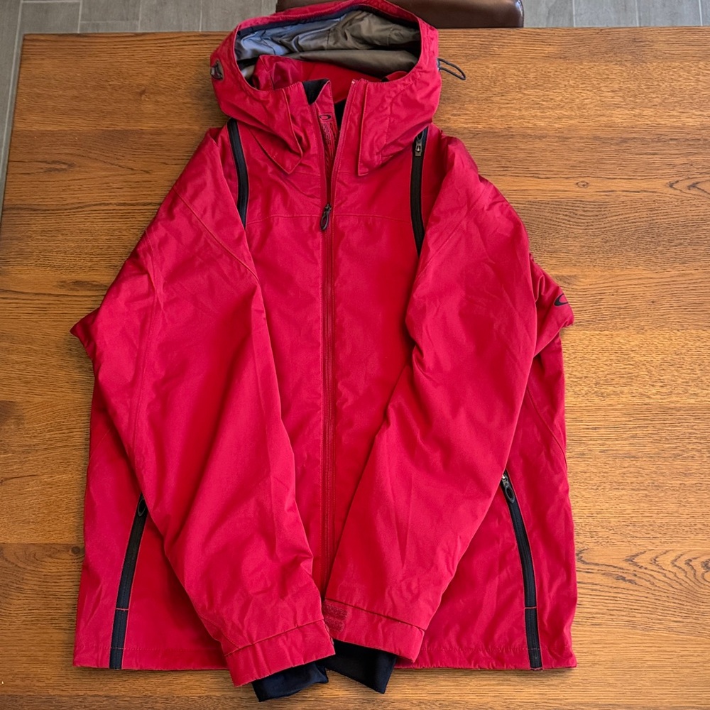 Oakley men’s ski/snowboard jacket